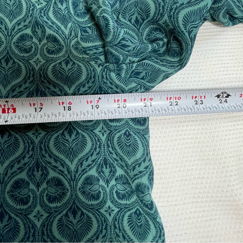 Chic Teal Patterned Women's Blouse - image 7